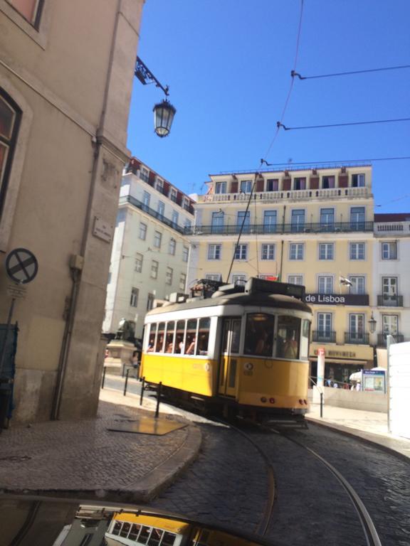 Apartamento Martires Da Patria Lisbon Luaran gambar