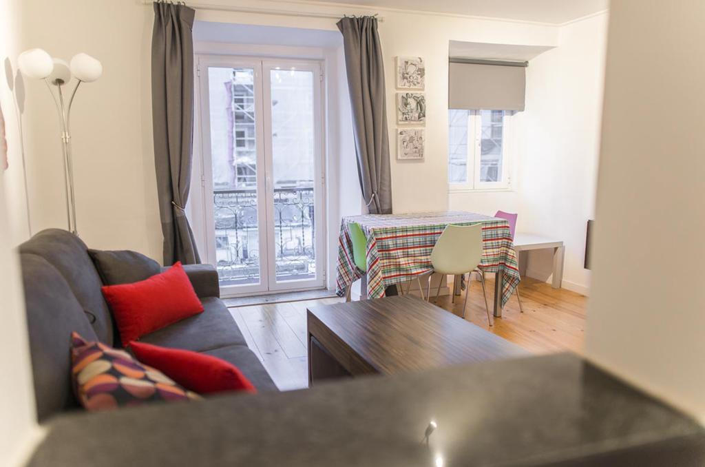 Apartamento Martires Da Patria Lisbon Luaran gambar