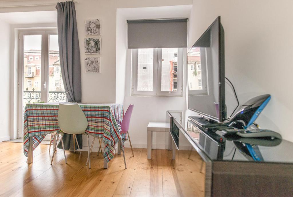 Apartamento Martires Da Patria Lisbon Luaran gambar
