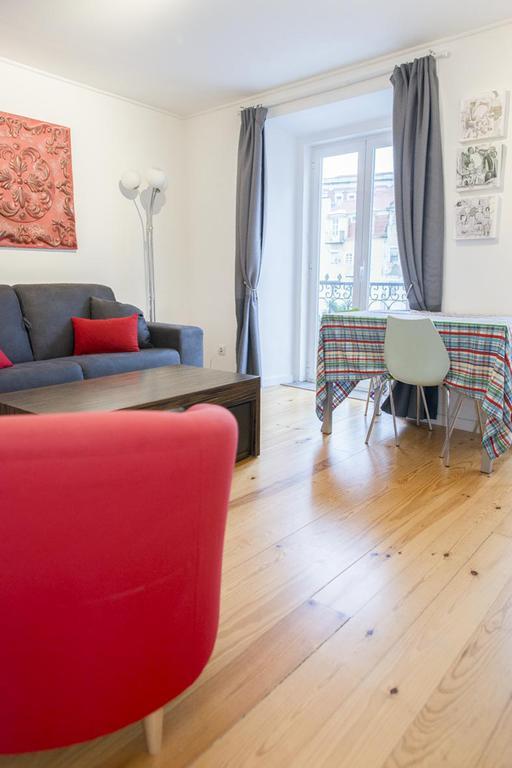 Apartamento Martires Da Patria Lisbon Luaran gambar